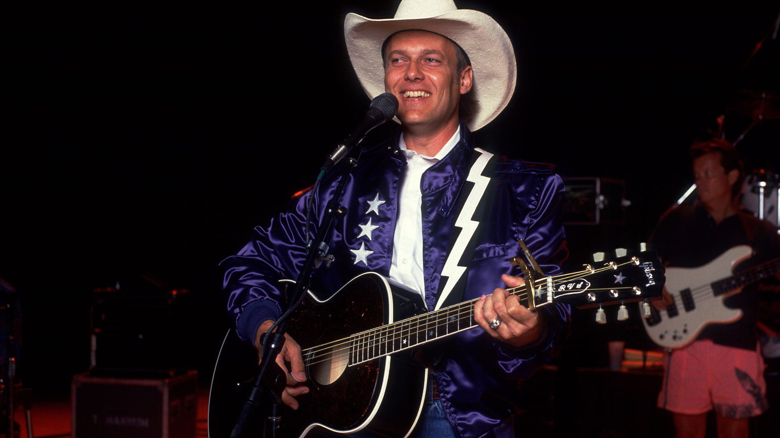 How This Country Music Singer Overcame Alcohol Addiction