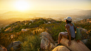 6 Reasons to Pray with Your Eyes Open